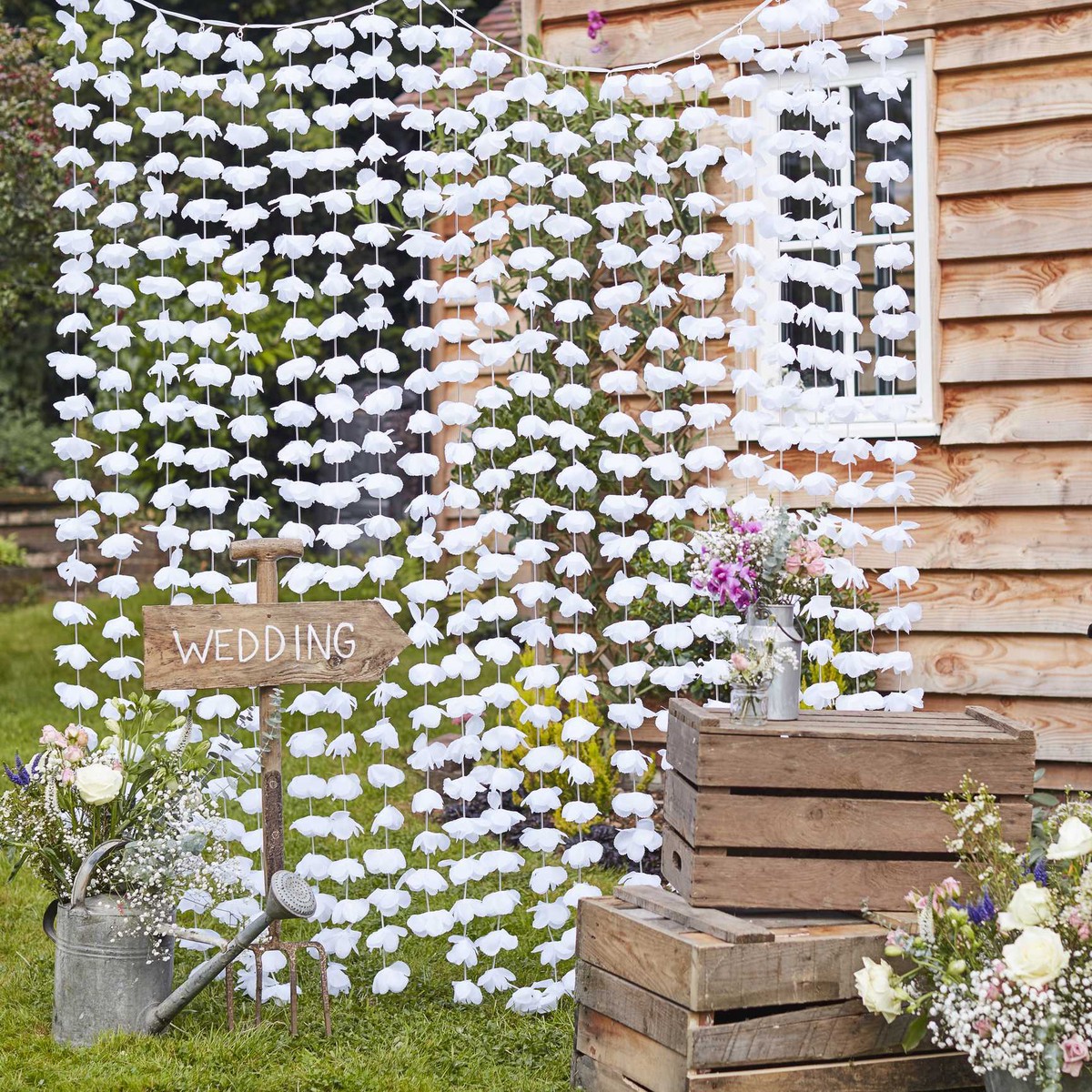 Rustic Country White Floral Photobooth Backdrop